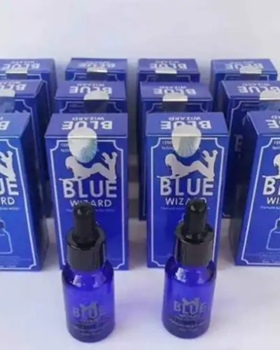Blue Wizard 15ml kích dục nữ chính hãng – nhiều hộp xanh Blue Wizard xếp chồng và hai lọ nhỏ giọt phía trước