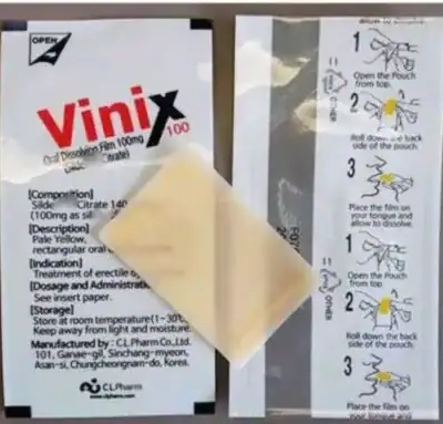 Tem ngậm Vinix 100mg Hàn Quốc chính hãng – một gói Vinix mở ra lộ film vàng, kèm hình hướng dẫn dùng mặt sau