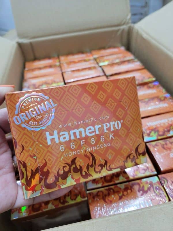 Hộp Hamer Pro cầm trên tay tại kho