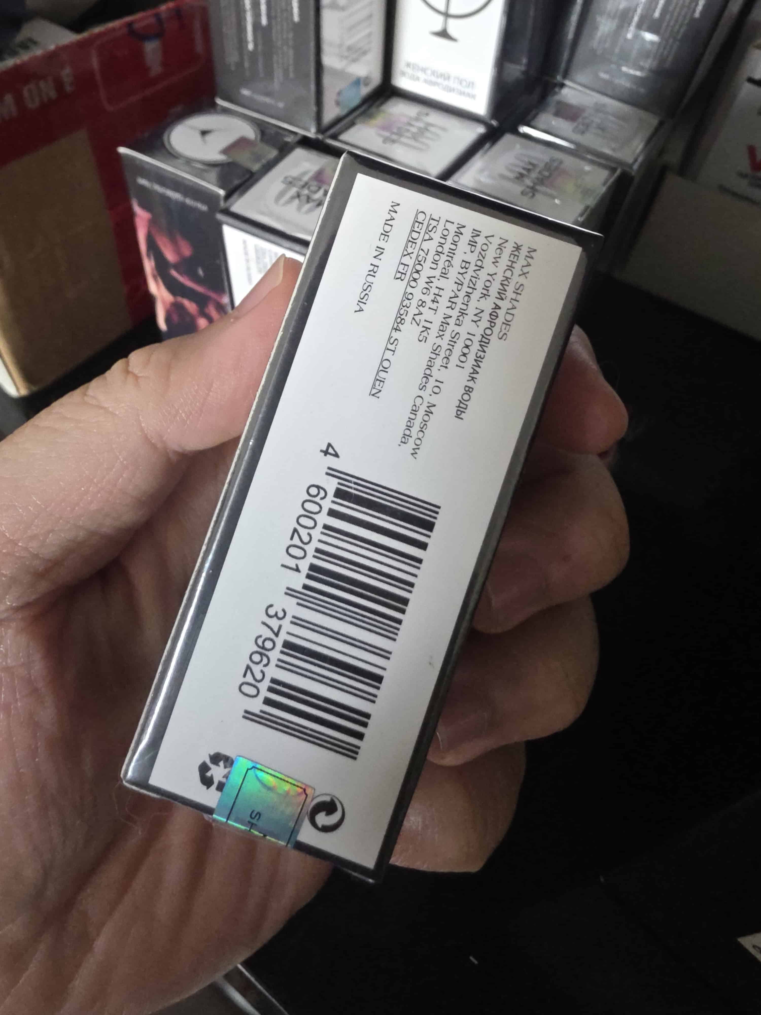 Barcode Made in Russia trên hộp Maxshades